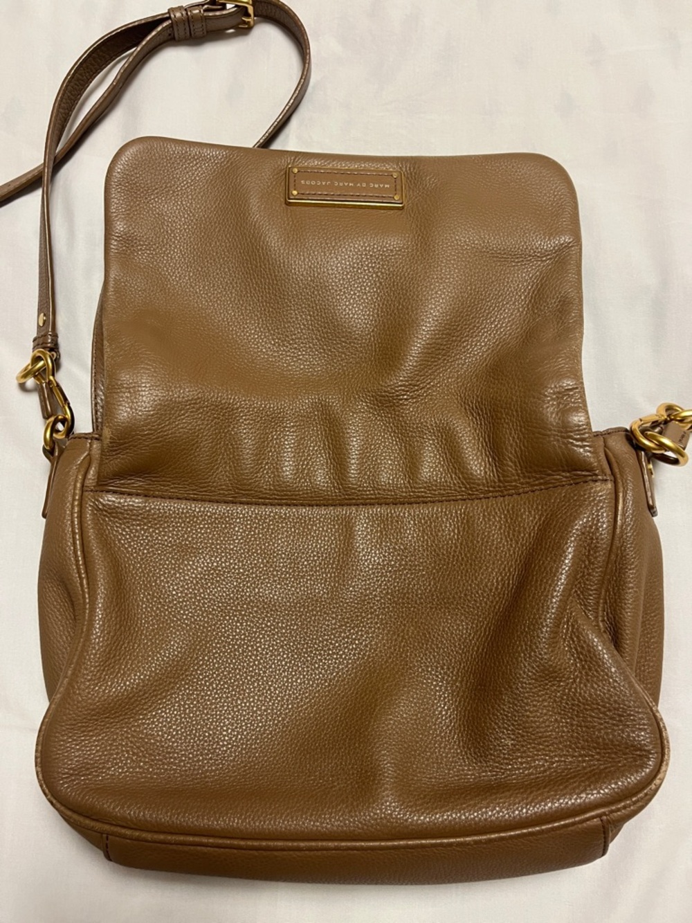 Marc by Marc Jacobs Tan Pebbled Leather Crossbody with Gold Hardware - Picture 10 of 10